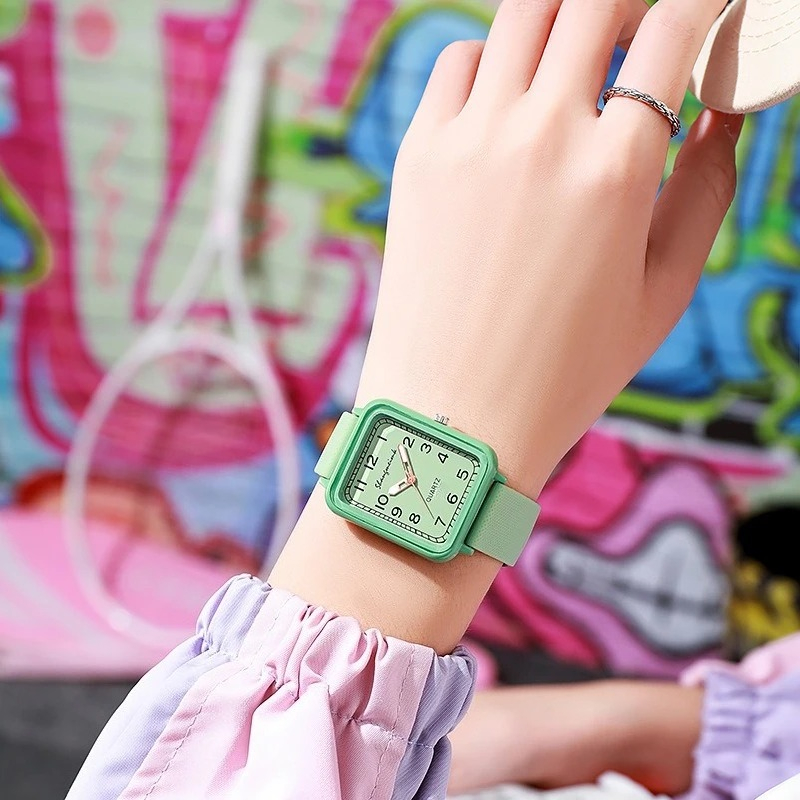 Fashion Rectangle Dial Ladies  - Silicone Band Women 리뷰 및 가격