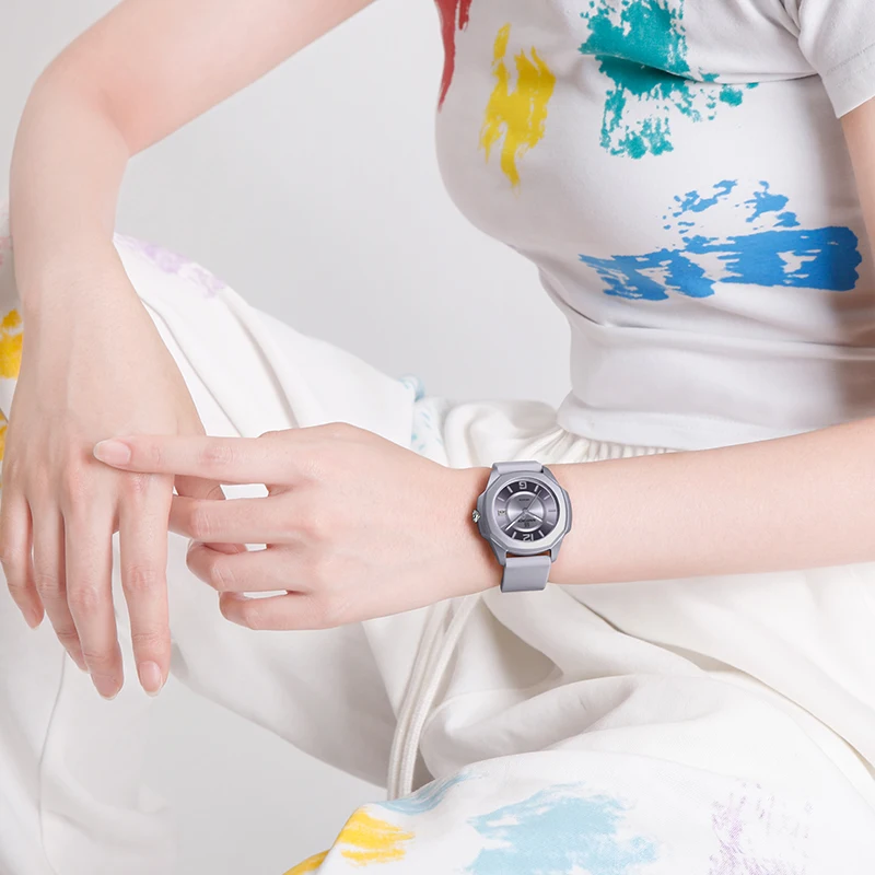 NAVIFORCE 7107 Watch for Women - Silicone Band Women 리뷰 및 가격
